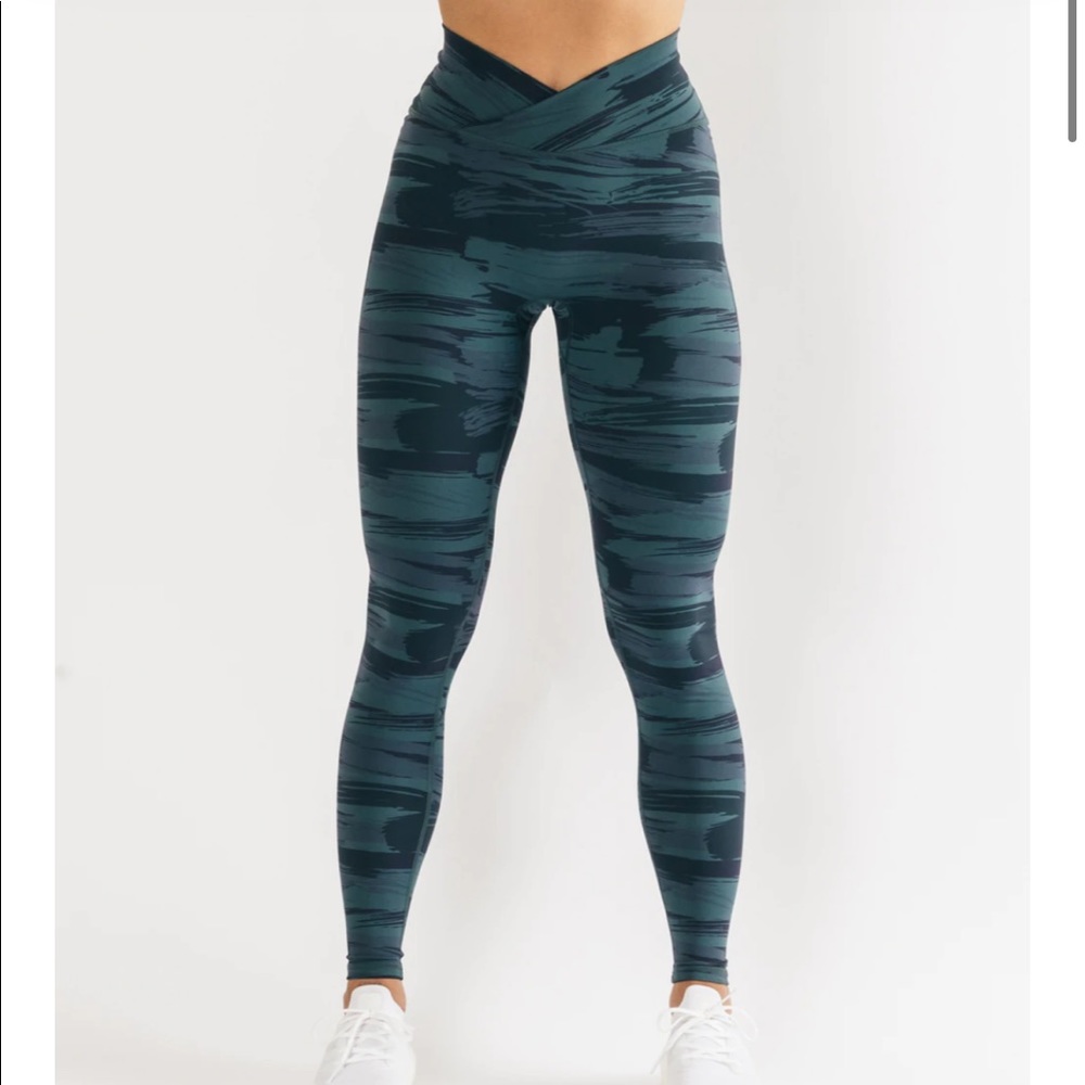 Alphalete Surface Power Leggings